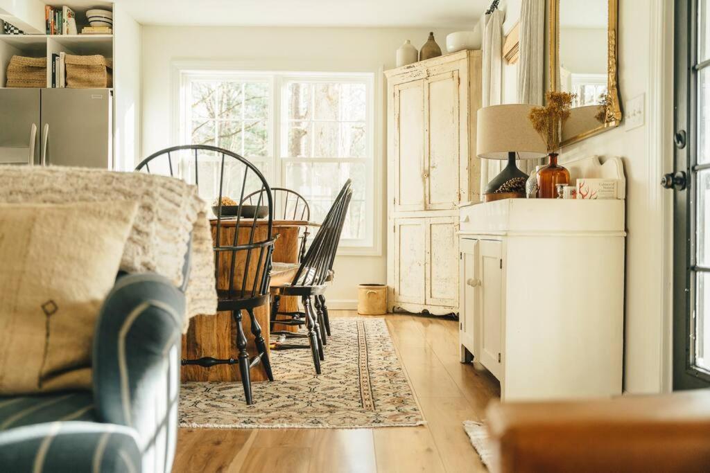 Cozy Cottage, Hot Tub, Fire Pit, 15Min To Hudson And Hiking Catskill Eksteriør billede