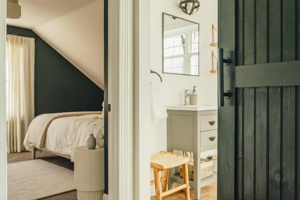 Cozy Cottage, Hot Tub, Fire Pit, 15Min To Hudson And Hiking Catskill Eksteriør billede