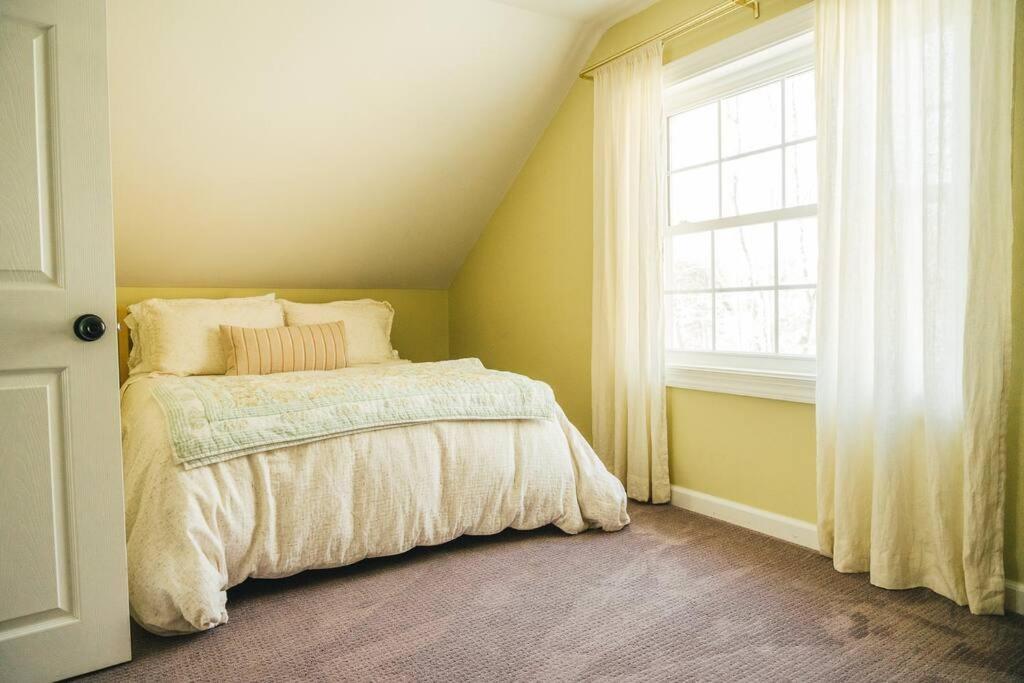 Cozy Cottage, Hot Tub, Fire Pit, 15Min To Hudson And Hiking Catskill Eksteriør billede