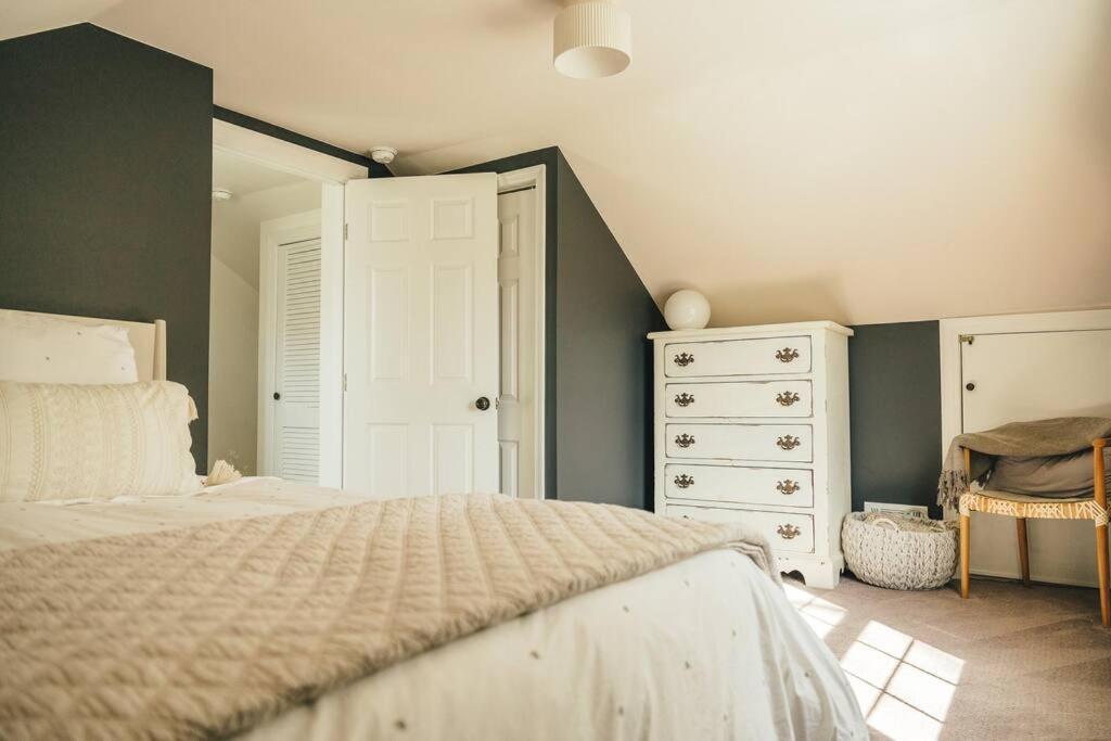 Cozy Cottage, Hot Tub, Fire Pit, 15Min To Hudson And Hiking Catskill Eksteriør billede